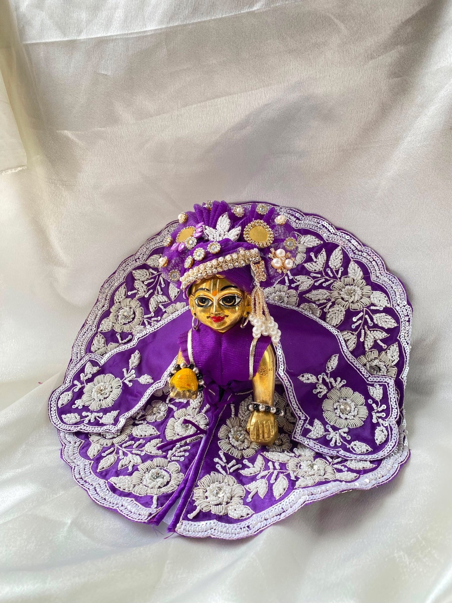 Beautiful Shringar for Your Beloved Kanha
