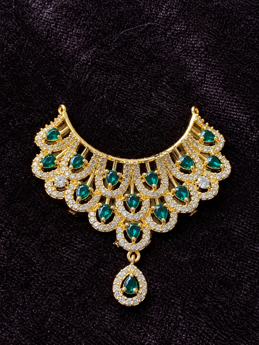 Emerald Green AD Necklace