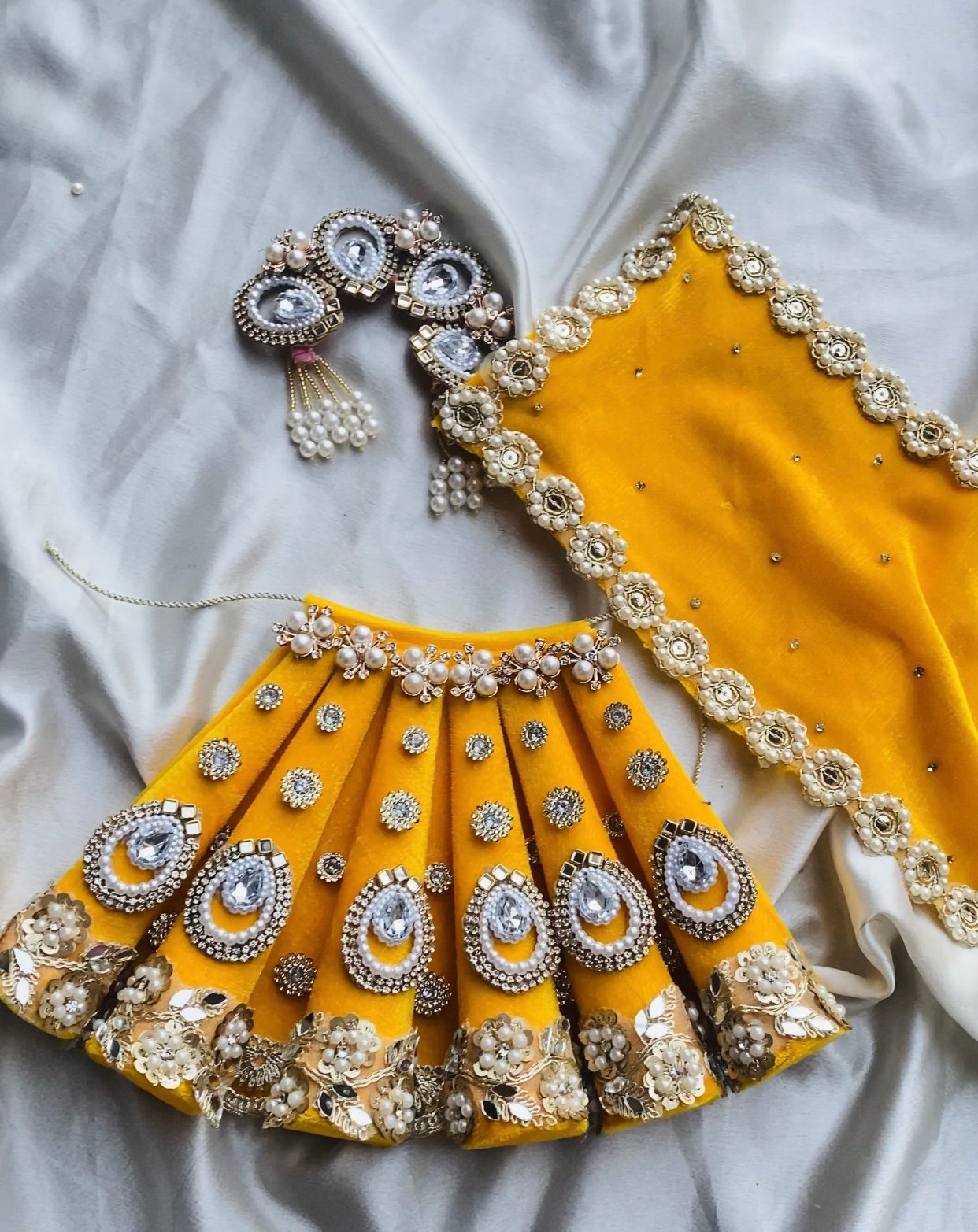Yellow cone matarani lengha